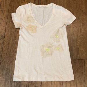 j. crew v- neck flower tee off white   size medium